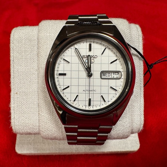 Brand New SEIKO Series 5 Automatic White Grid Dial Men’s Watch New with Tags&Box